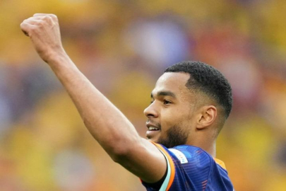 Romanya'yı 3-0 mağlup eden Hollanda, çeyrek finalde rakibimiz oldu!