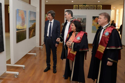 Bursa Uludağ Üniversitesi Güzel Sanatlar Fakültesi’nde kepler mezuniyet için fırlatıldı