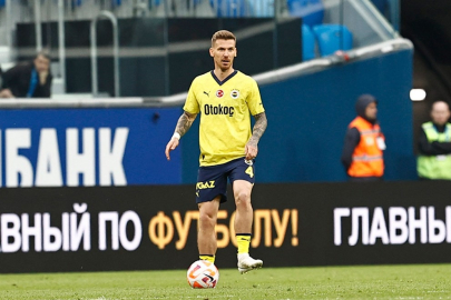 Serdar Aziz, İstanbul'da kalıyor: Transfer açıklanmak üzere