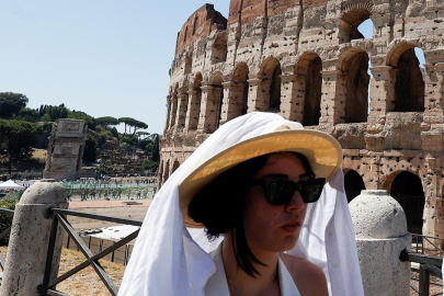 İtalya'nın kuzeyi fırtına, güneyi ise aşırı sıcaklarla mücadele ediyor