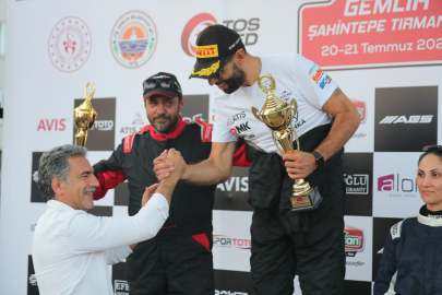 Bursa Gemlik’te rüzgarla yarıştılar