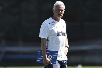 Mourinho'dan tüm takımına uyarı! 'Rehavete kapılmayın, her an her şey olabilir!'