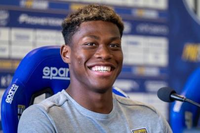 Parma'nın yeni transferi Zion Suzuki İtalyanca konuştu
