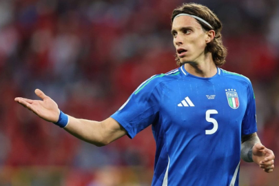 Arsenal, İtalyan stoper Riccardo Calafiori'yi transfer etti!