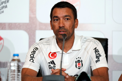 Bronckhorst: Kupayı kazanmak için elimizden geleni yapacağız