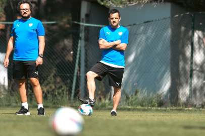 Bursaspor Teknik Direktörü Batalla'dan takımına önlem!