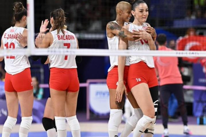 Maç sonrası Zehra Güneş annesine koştu...