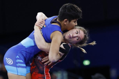 Milli güreşçi Zeynep Yetgil 5-0 öndeyken şanssız şekilde elendi!