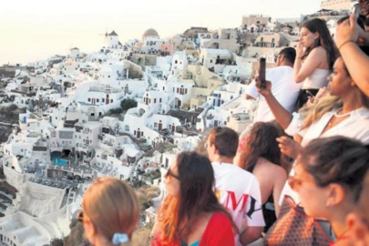 Yunan adaları ‘aşırı’ turizmi kaldıramıyor! Esnaf isyan etti