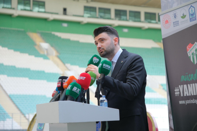 Bursaspor Başkanı Enes Çelik’ten taraftara müjde! Maçlar akşam oynanacak...