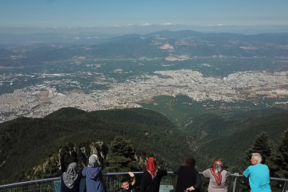 Bursa Uludağ'dan İstanbul'u görmeye çalıştılar!