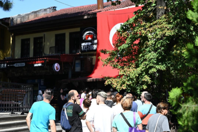 Bursa'nın ünlü mekanında skandal! Mide bulandıran "kıllı pide" iddiası...