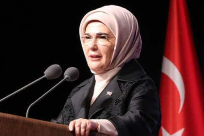 Emine Erdoğan, Şule Yüksel Şenler'i vefatının beşinci yılında andı