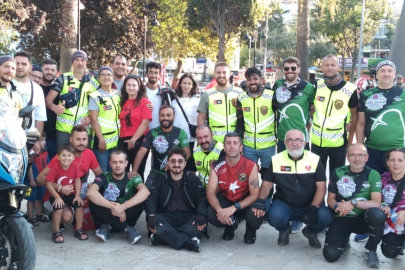 Bursa Mudanya'da motosikletlilerden '30 Ağustos" korteji