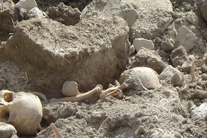 Konya'da yıkım çalışması yapılan alanda kemikler bulundu