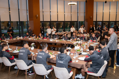 Hacıosmanoğlu, A Milli Takım ile yemekte buluştu