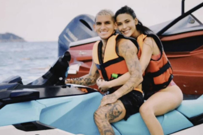 Lucas Torreira'dan sevgilisi Devrim Özkan'a plajda sürpriz