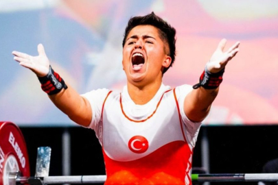 Milli para haltercimiz Besra Duman'dan Paris 2024'te madalya geldi