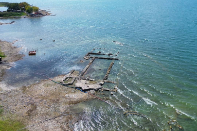 Bursa İznik Gölü'nün altındaki medeniyeti 9 yılda tırnaklarıyla kazıyarak çıkardılar