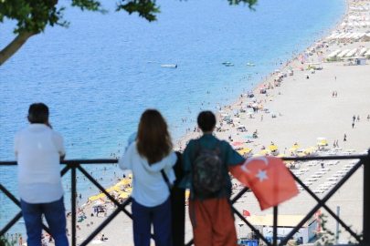 Antalya'da otellerin doluluk oranı yazı aratmıyor