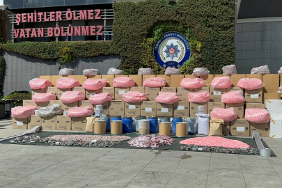 Bursa'da da faaliyet gösteren suç örgütüne operasyon! Sentetik uyuşturucu hap...