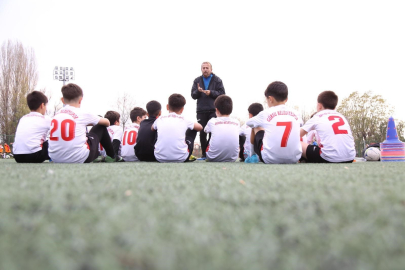 Bursa Gürsu Belediyespor Kış Futbol Okulu’nda 300 çocuk eğitim alacak