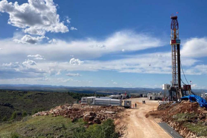 O ilimizde petrol heyecanı! Mahalleli havalara uçuyor