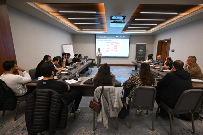 Bursa Business School'da eğitimler devam ediyor