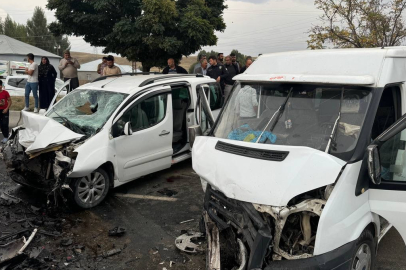 Ağrı'da trafik kazası: Çok sayıda yaralı var