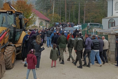 İstanbul'da kuzeni tarafından katledilen Duygu Şahin Bursa'da toprağa verildi!