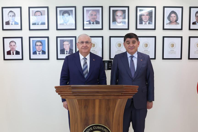 Milli Savunma Bakanı Güler Katar'da