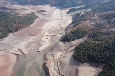 Nilüfer Barajı'nın kuruduğu Bursa'ya '40 günlük su' uyarısı!