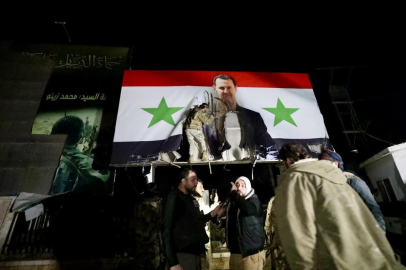 Halep savaşı kanlı günlere gebe! Halep Kalesi muhaliflerin elinde, Esed güçlerini geri çekiyor...