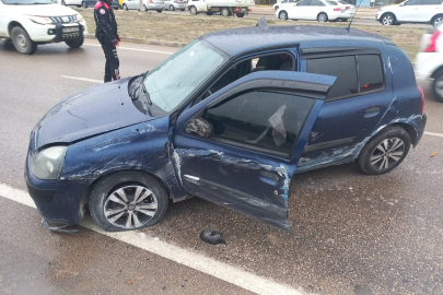 Balıkesir  Bandırma’da maddi hasarlı trafik kazası