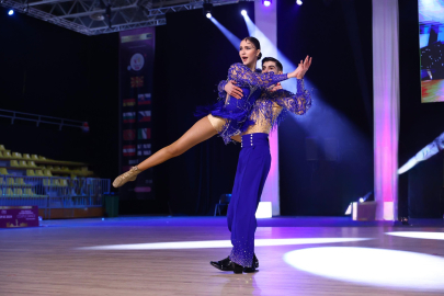 Bursalı çocuklardan 'salsa' başarısı: Dünya şampiyonu oldular