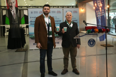 Bursaspor bardaklarıyla 10 günde  8.500 içecek!