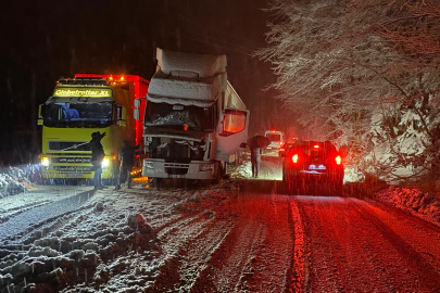 Artvin Hopa-Borçka karayolunda kar esareti