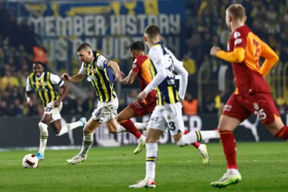 Galatasaray ve Fenerbahçe sponsorluk bedellerini KAP'a bildirdi