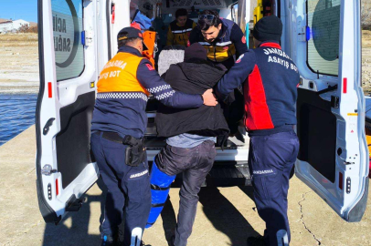 Tunceli'de balık tutarken kayalıktan düşen vatandaş kurtarıldı