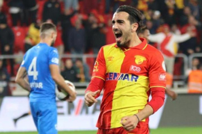 Yalçın Kayan, İstanbul ekibiyle el sıkıştı