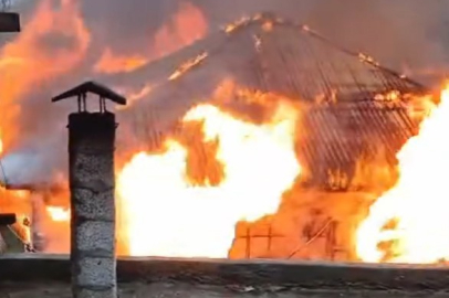 Giresun'da çıkan yangında ev alev alev yandı