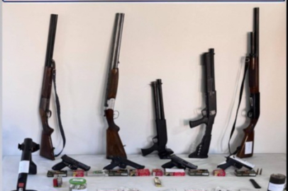 Denizli Buldan'da jandarmanın düzenlediği operasyonda 14 şüpheli yakalandı