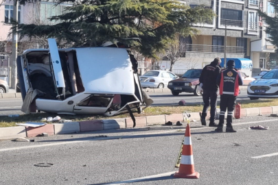 Kütahya Tavşanlı'da tır ile otomobil çarpıştı: 3 yaralı