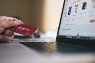 İnternetten alışveriş yapanları korku sardı! İade hakkıyla ilgili Ticaret Bakanlığından açıklama geldi