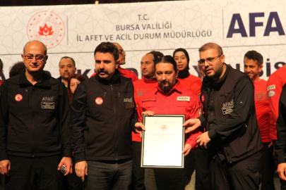 Bursa'da akredite arama kurtarma ekip üyelere arma töreni düzenlendi