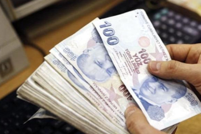 2025'te emeklileri üzecek haber geldi! Tren biletinden otobüs biletine kadar...