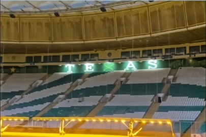 Teksas’a ışık geldi