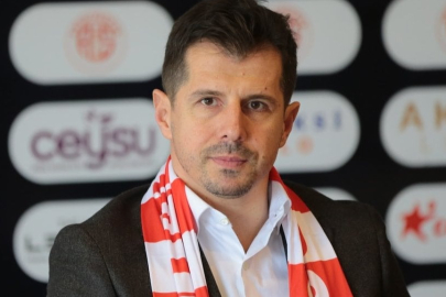 Antalyaspor'da Emre Belözoğlu dönemi resmen başladı!