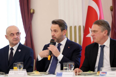 Bakan Bayraktar, AB ülkelerinin büyükelçileriyle buluştu