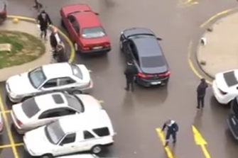 Kocaeli'de İSS çalışanları vatandaşa tekme tokat saldırdı